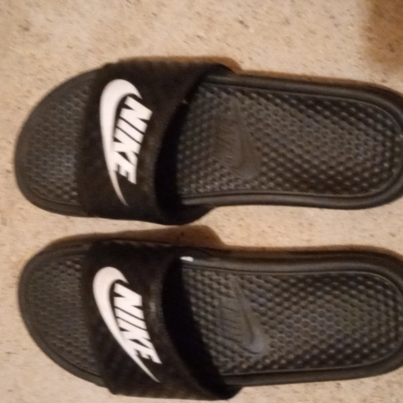 Nike Sandals - Picture 3 of 7